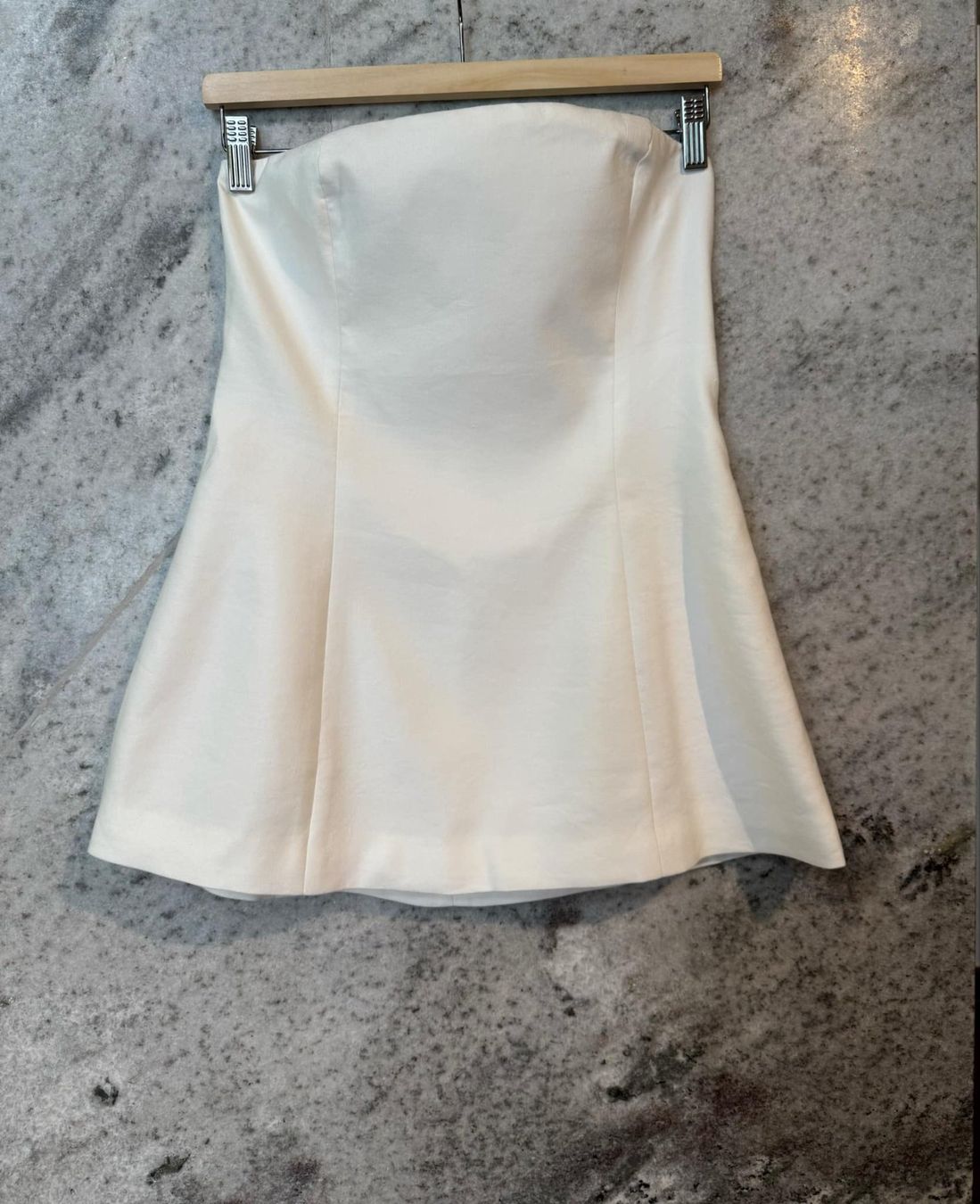 Top: BOA Strapless Linen Bustier M – Usato da Claro venduto da sof_pkm8