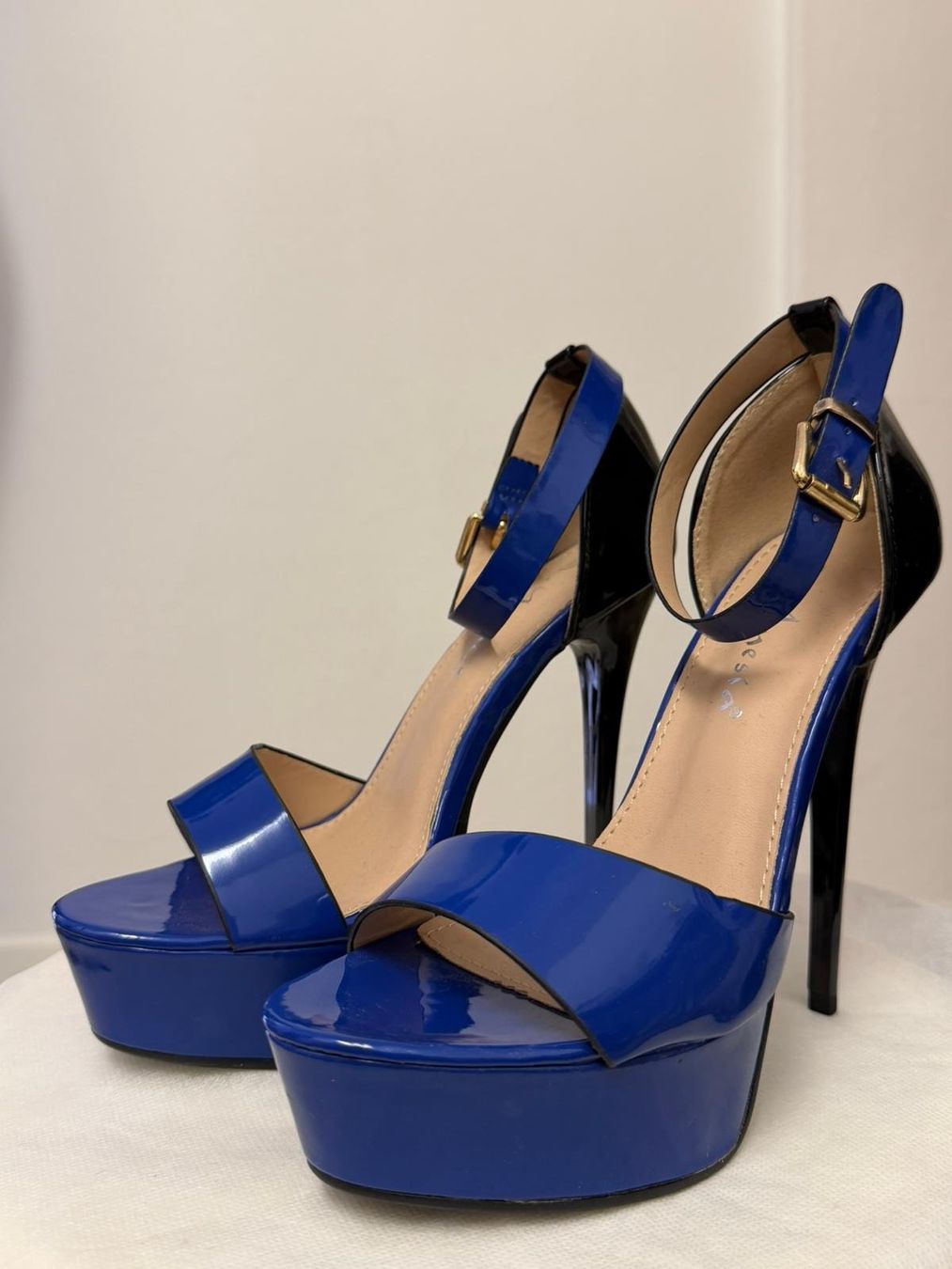 Chaussures femmes: High Heels Plateau Neu 3 Paar – Neuf (Voir description) à Triengen par angel112