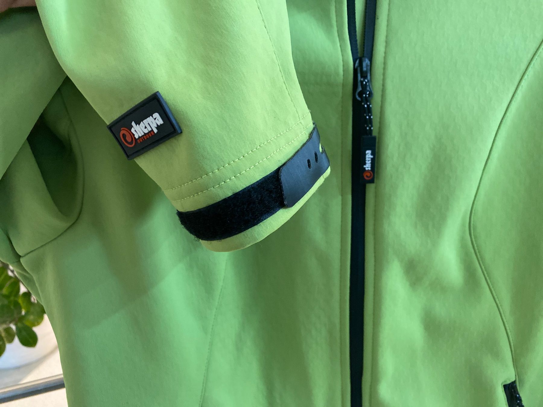 Sherpa Jacken: Sherpa Softshell Jacke / Frau L – Gebraucht aus Birrwil von Bendegriz 4