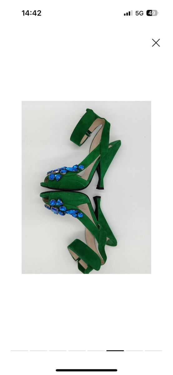 Prada Scarpe da donna: Prada Runway Green Suede Crystal Sandals size 39 – Usato da Worblaufen venduto da ble_8s65 6