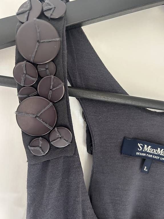 Top: Top Max Mara – Nuovo (secondo la descrizione) da Brüttisellen venduto da Sonjaelegiu 1