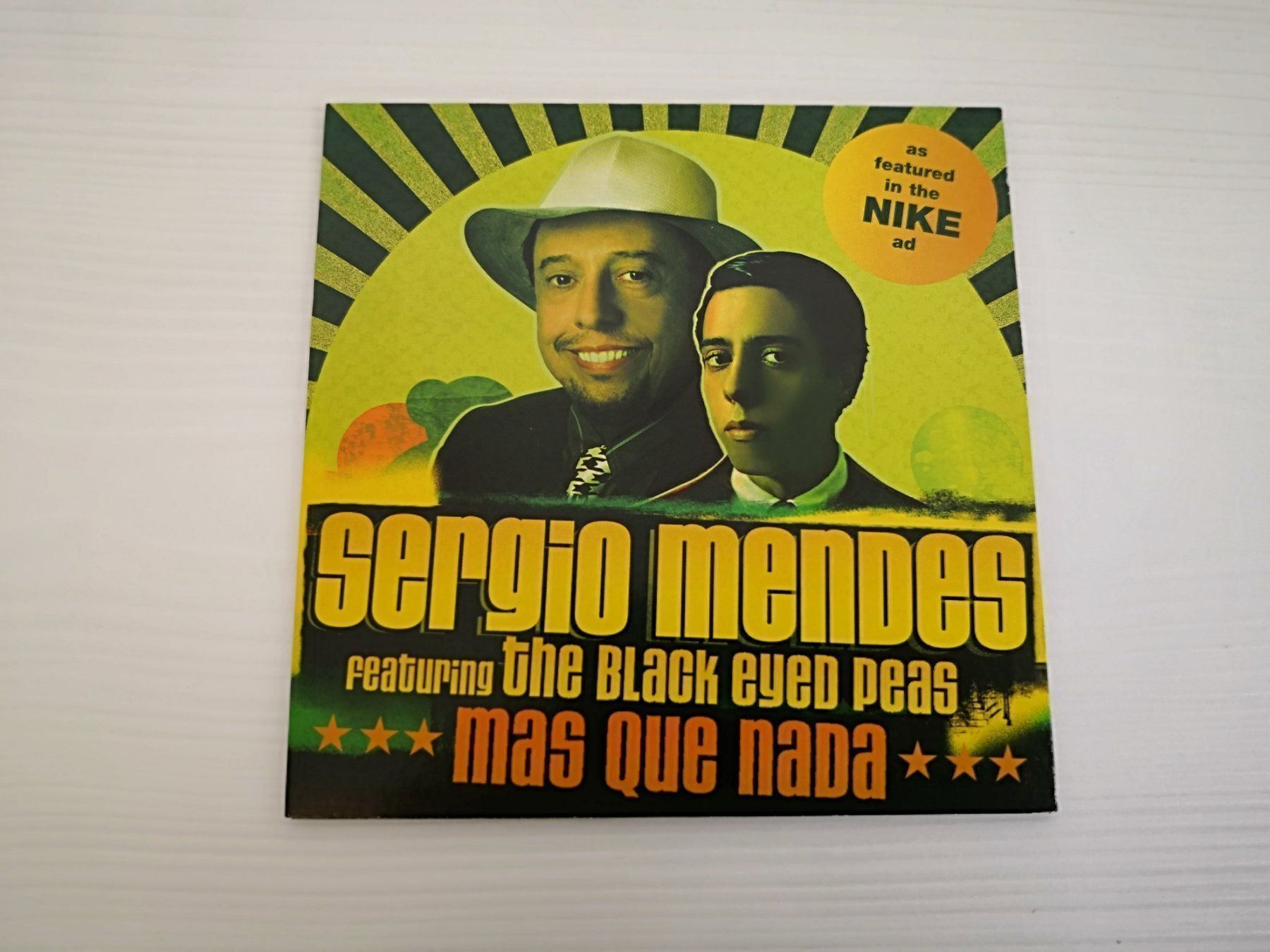 CDs: 🤩2 STK: RICKY MARTIN & SERGIO MENDES CD'S – Neuf (Voir description) à Olten par Naja-Twins-Twins 3