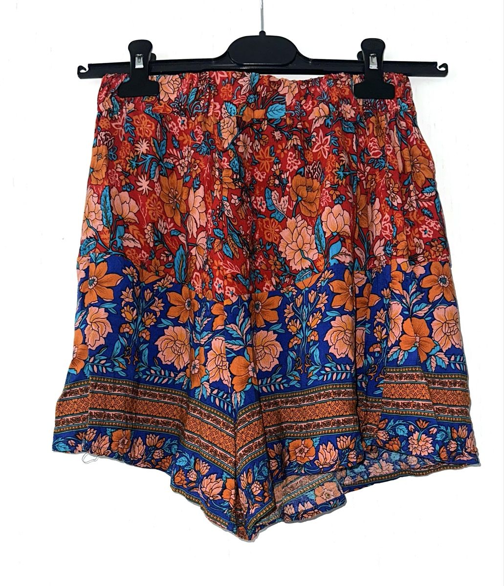 Pantaloni: SHORTS GR. S neuwertig – Nuovo (secondo la descrizione) da Unteraegeri venduto da MH203