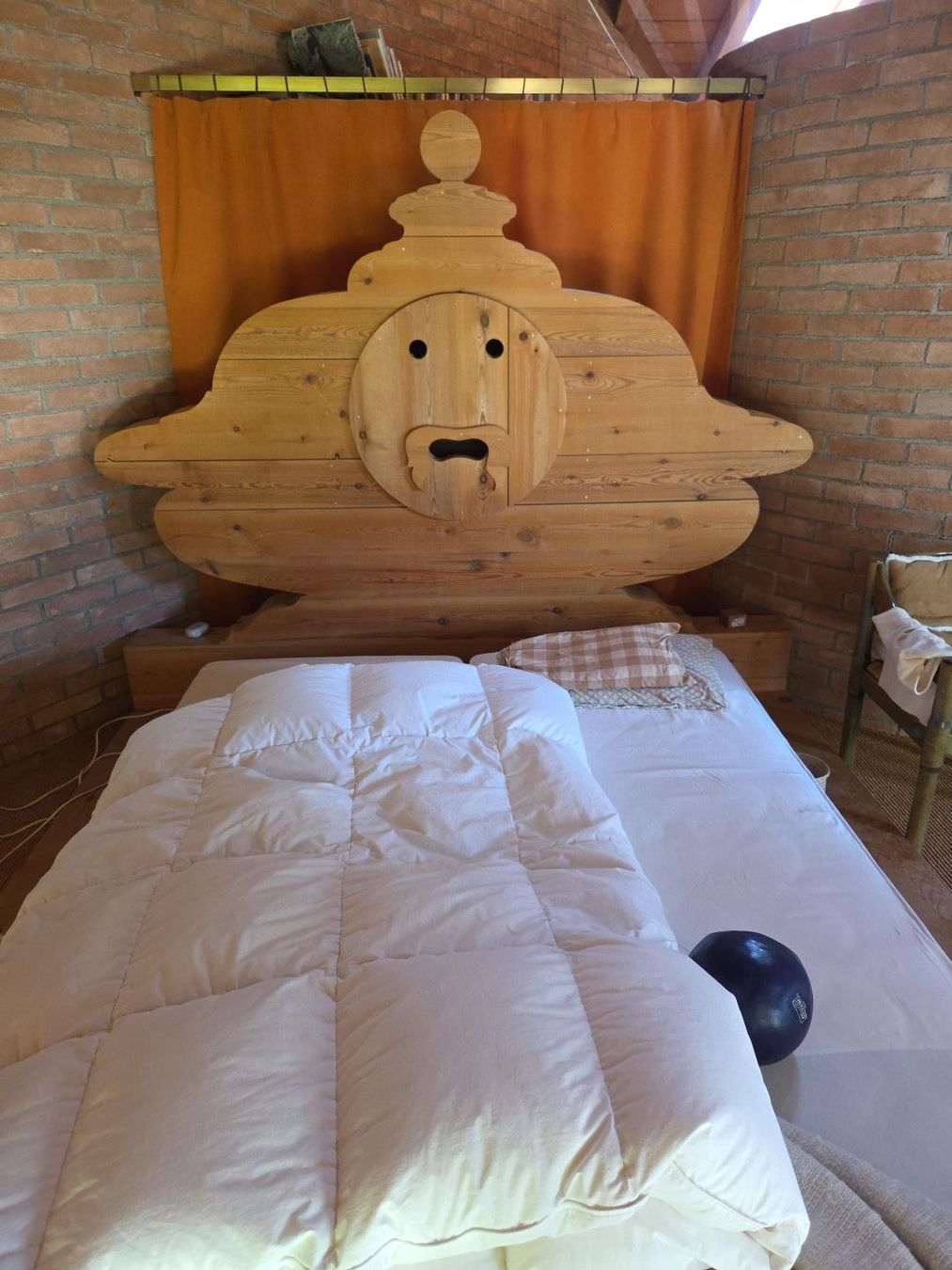 Betten: Designer Bett  – Gebraucht aus zumikon von ien_s5p9 4