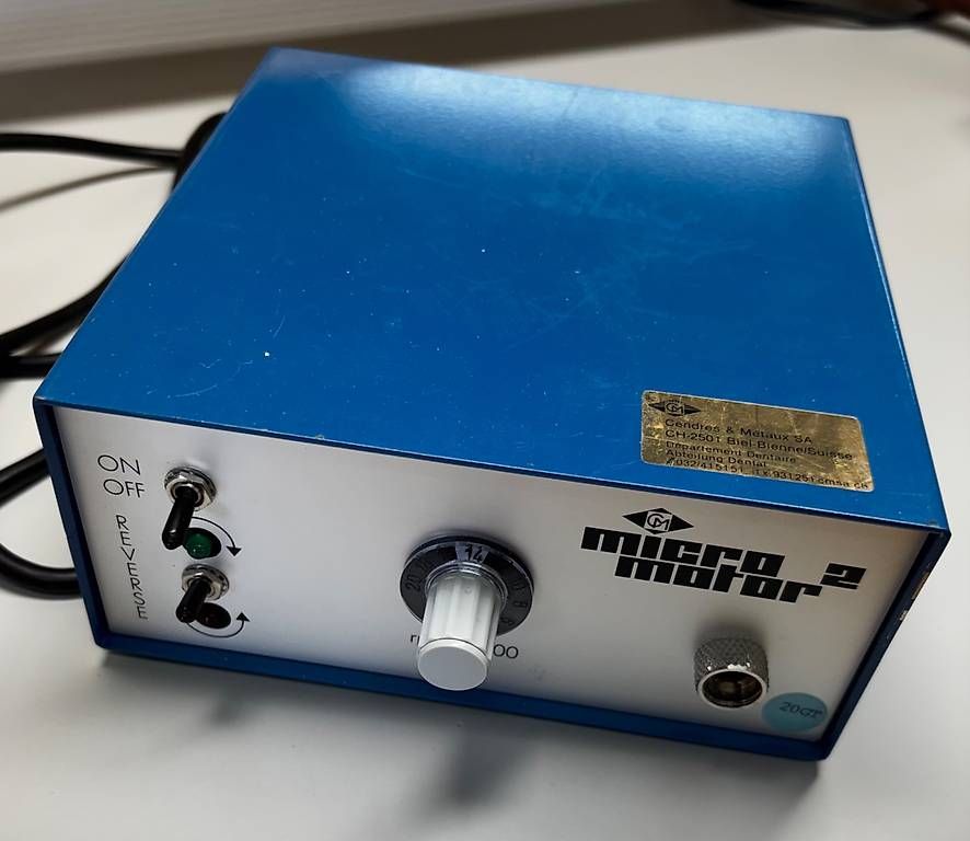 Toutes les machines: Mikromotor mit Fusspedal – D'occasion à Altstätten SG par uvo_6w7f 1