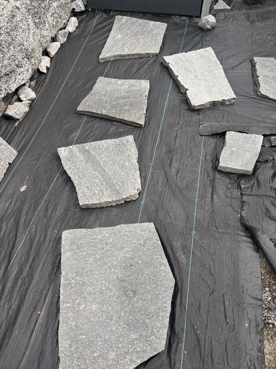 Pietre & tegole: Granit Naturstein – Usato da Oftringen venduto da SCHIBLI1