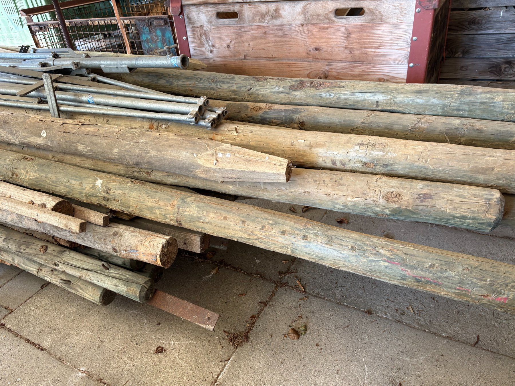 Holzartikel: Holzstangen – Gebraucht aus Neukirch von beerli19