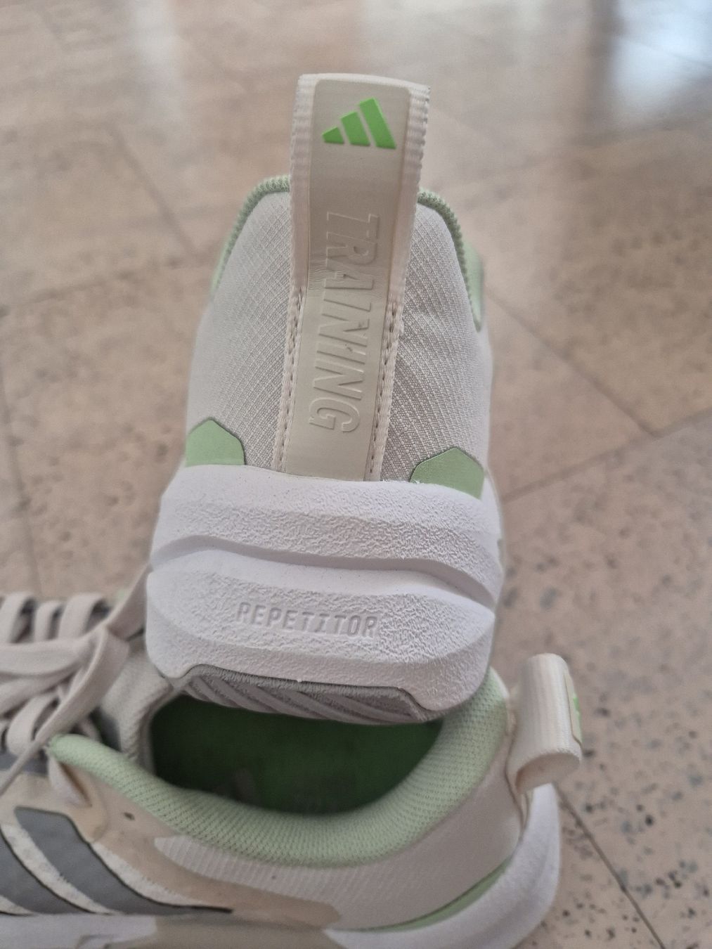 Scarpe da uomo: Adidas Schuhe, Grösse 38 2/3, Trainingsschuh – Usato da Zürich venduto da thme13 7