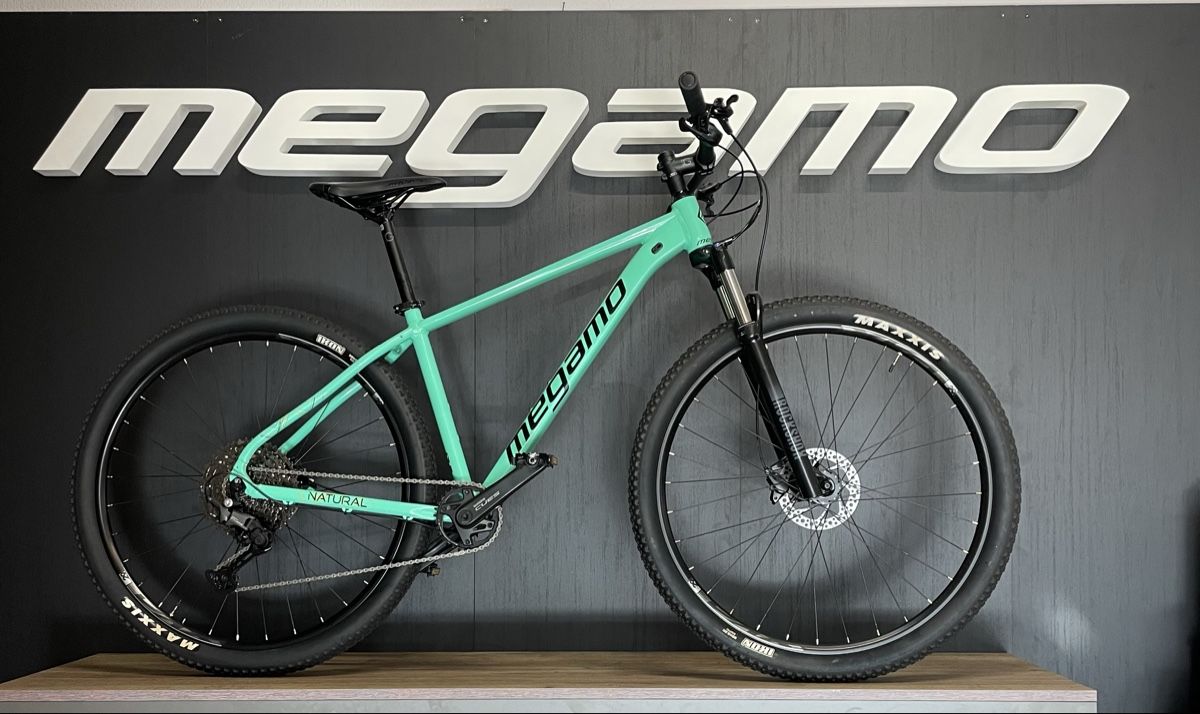 Velos: Mountainbike von Megamo – Neu und originalverpackt aus Lenzburg von BalconyBikes