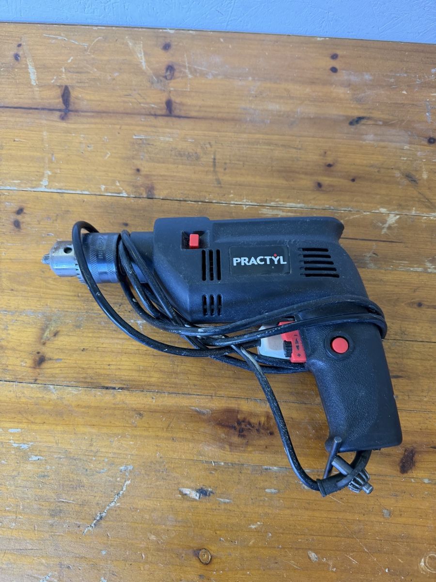 Trapani: Practyl Bohrmaschine 500W 13mm – Usato da Gurmels venduto da SwissShop21