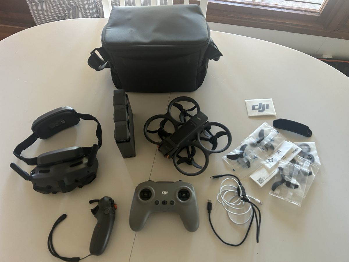 DJI RC Modellbau: DJI Multikopter Avanta2 Fly More Combo mit Googles3 – Neu (gemäss Beschreibung) aus Wil SG von Haelge