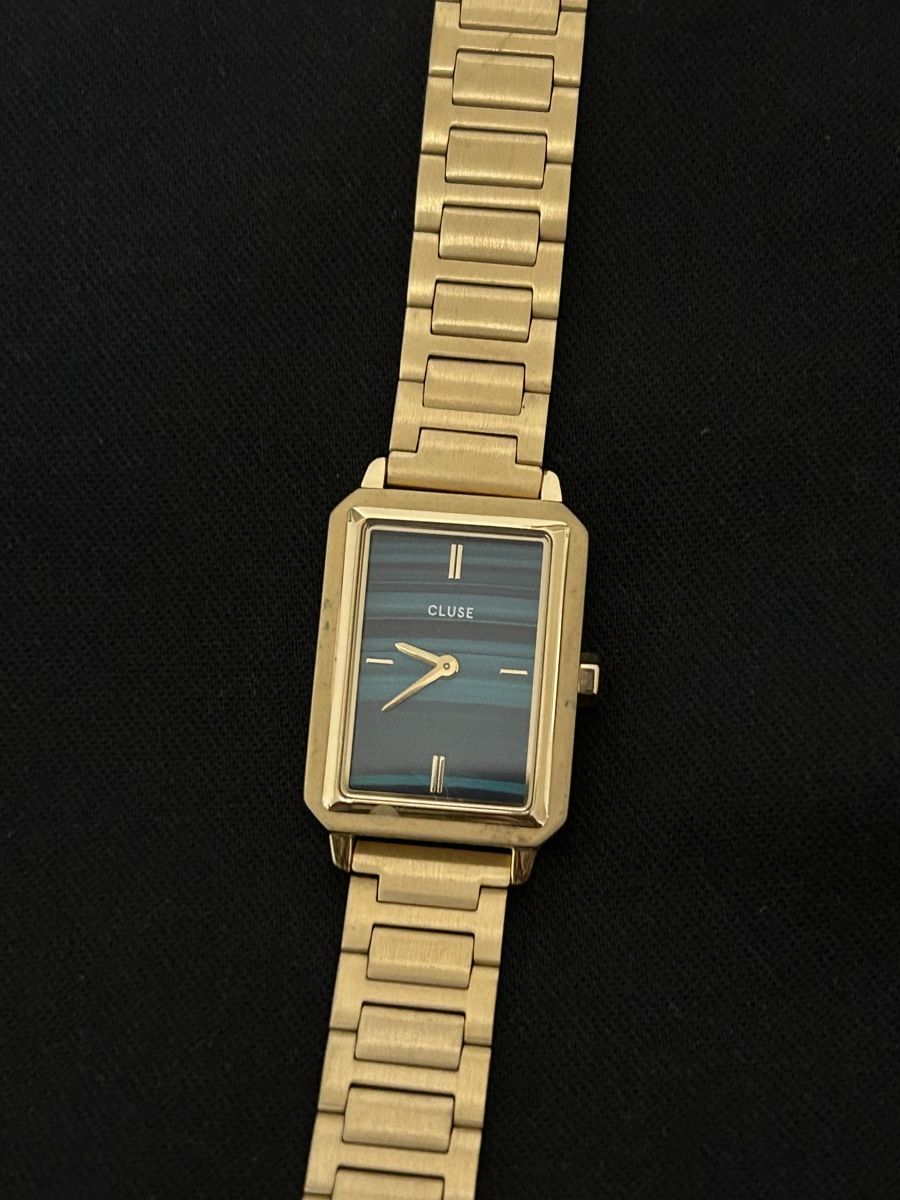 Cluse Orologi: Montre Cluse dorée Élégance intemporelle ✨ – Nuovo (secondo la descrizione) da Ecublens VD venduto da mirandagirl