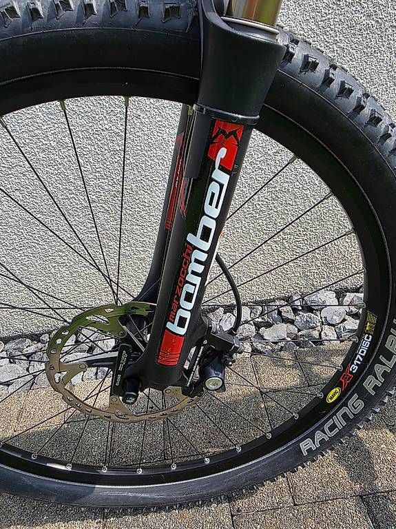 BMC Biciclette: BMC fourstroke W01 in sehr gutem Zustand – Usato da Grüningen venduto da Wennepen 4
