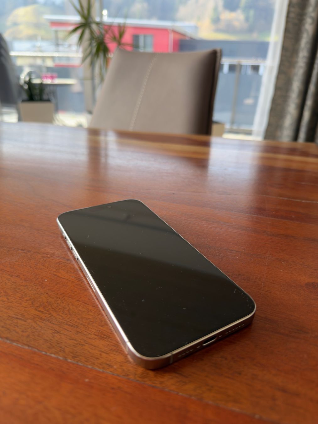 Apple Telefoni cellulari / Smartphones: Apple iPhone 15 Pro Max, Titan, 256GB – Usato da Menznau venduto da jen_c6v9 5