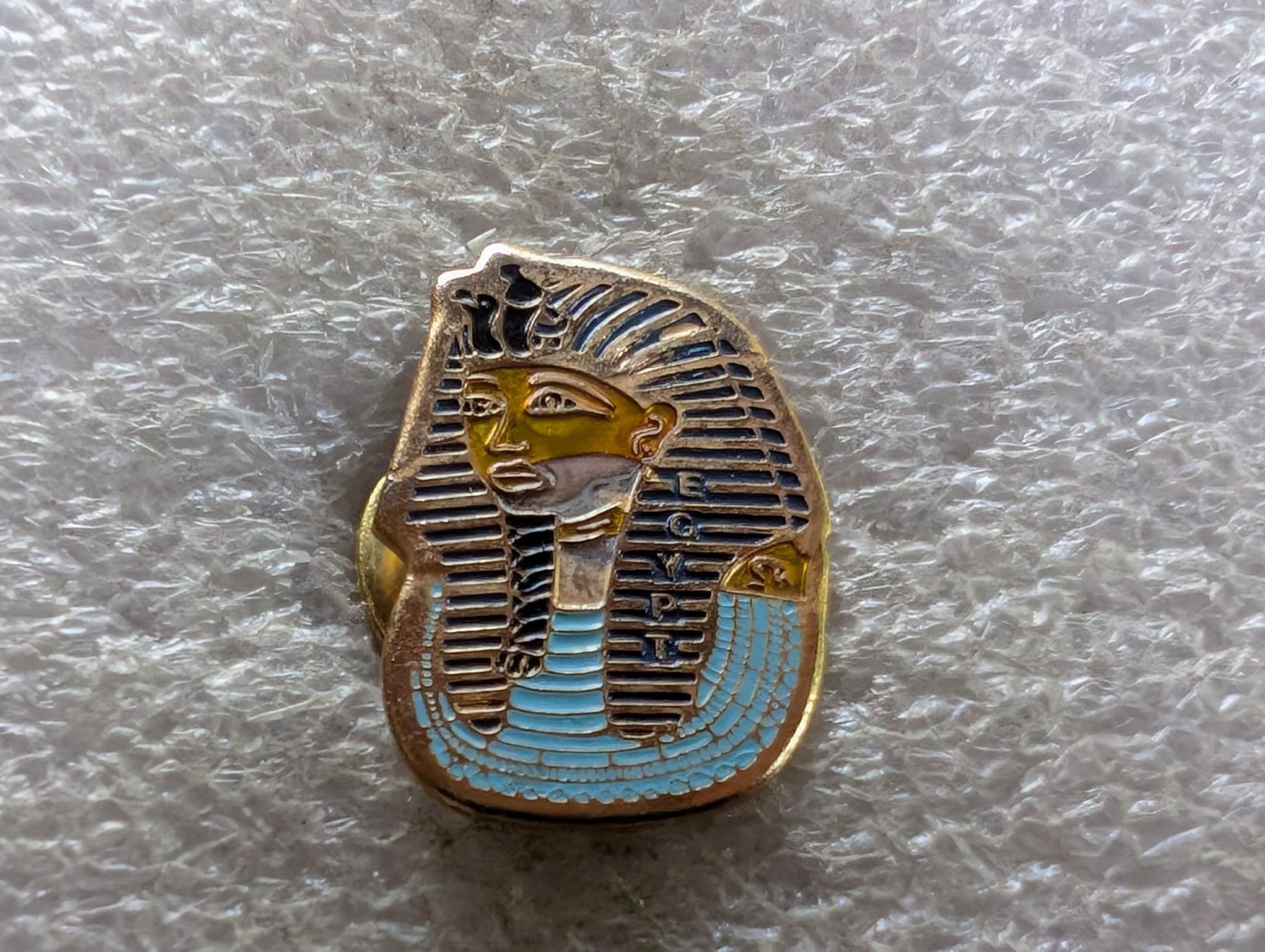 Plaketten & Abzeichen: Ansteckpin 206: Sphinx – Gebraucht aus Oppligen von Pin-Fall-Shop