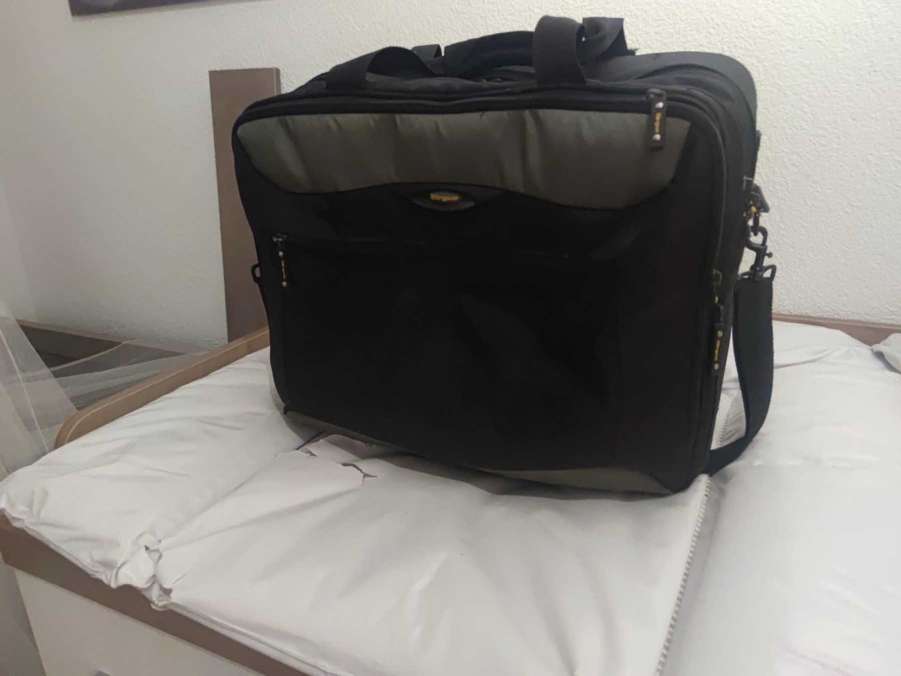 Targus Reisekoffer: Targus Notebook Rollkoffer – Neu (gemäss Beschreibung) aus Buchs ZH von nudle10