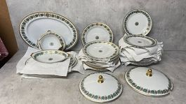 Occasion rare, vaisselle neuve en porcelaine 