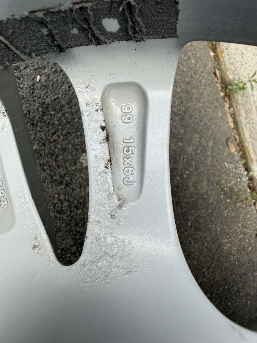 Toyota Cerchioni: Original Toyota Auris Felgen – Usato da Mollis venduto da BSL10 6