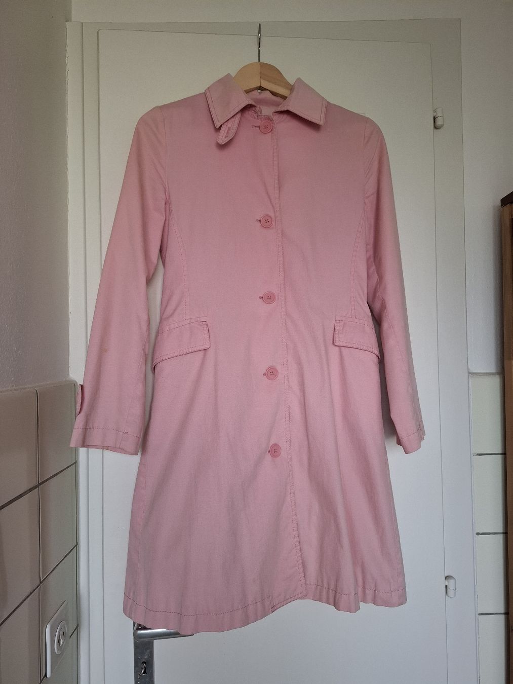 Trench rose Vintage (Gebraucht) in La Tour-de-Peilz für CHF 20 – mit ...