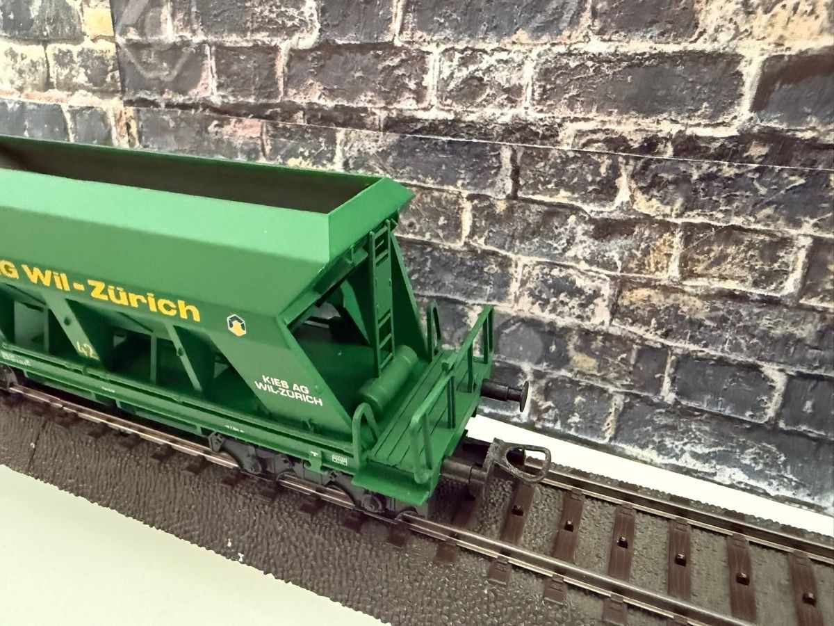 Liliput Modellini di ferrovie: LILIPUT SBB Kieswagen "Kies AG Wil" – Usato da Altdorf UR venduto da modellbau-widmer 4