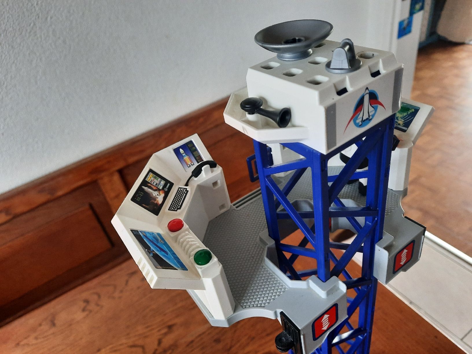 Playmobil Giocattoli: Playmobil vaisseau spatial avec site de lancement – Usato da Eschert venduto da nicolas1987 4