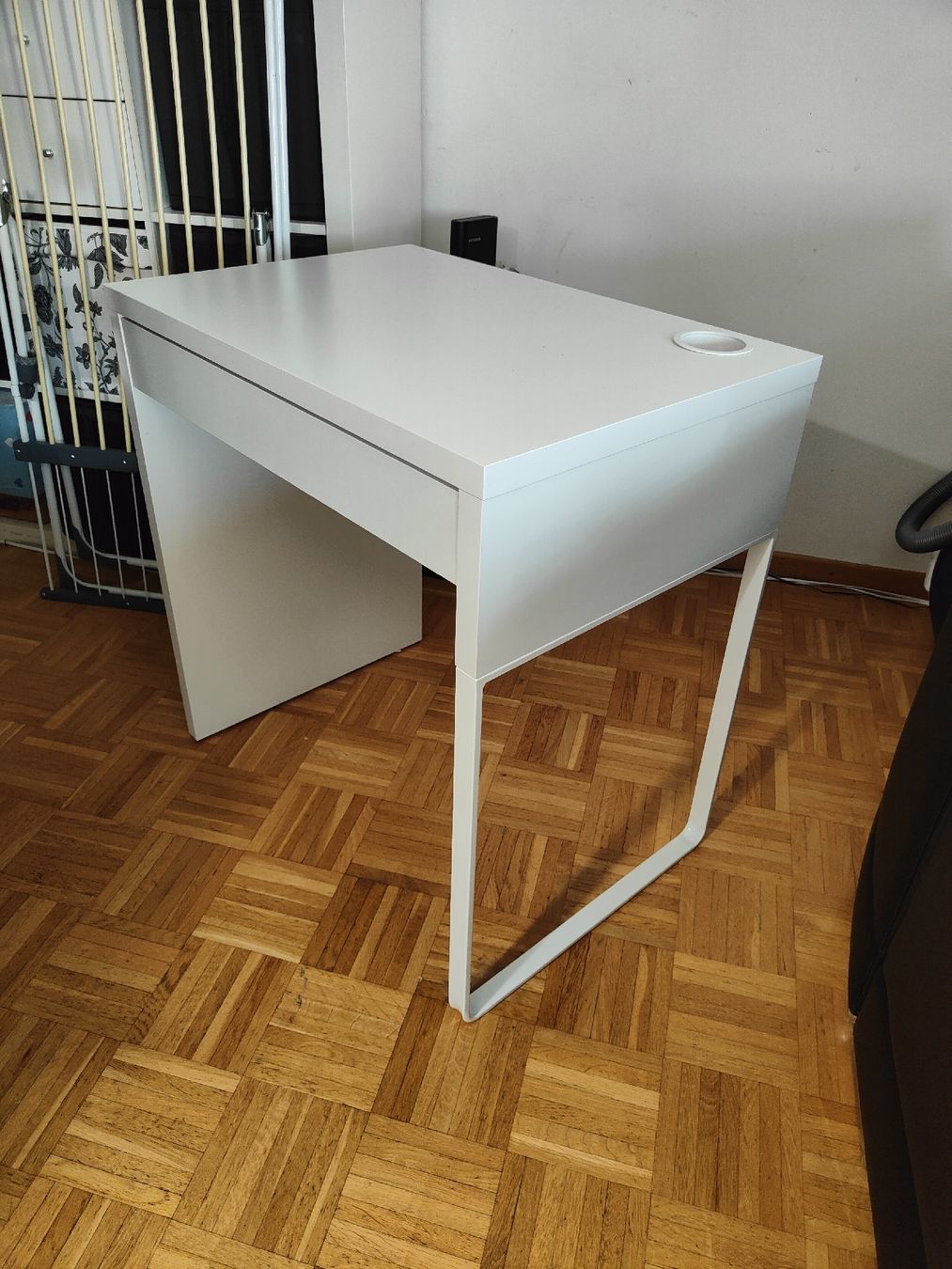 Schreibtische: Ikea Schreibtisch mit Schublade – Neu (gemäss Beschreibung) aus Wil SG von Freaktaler1893 2