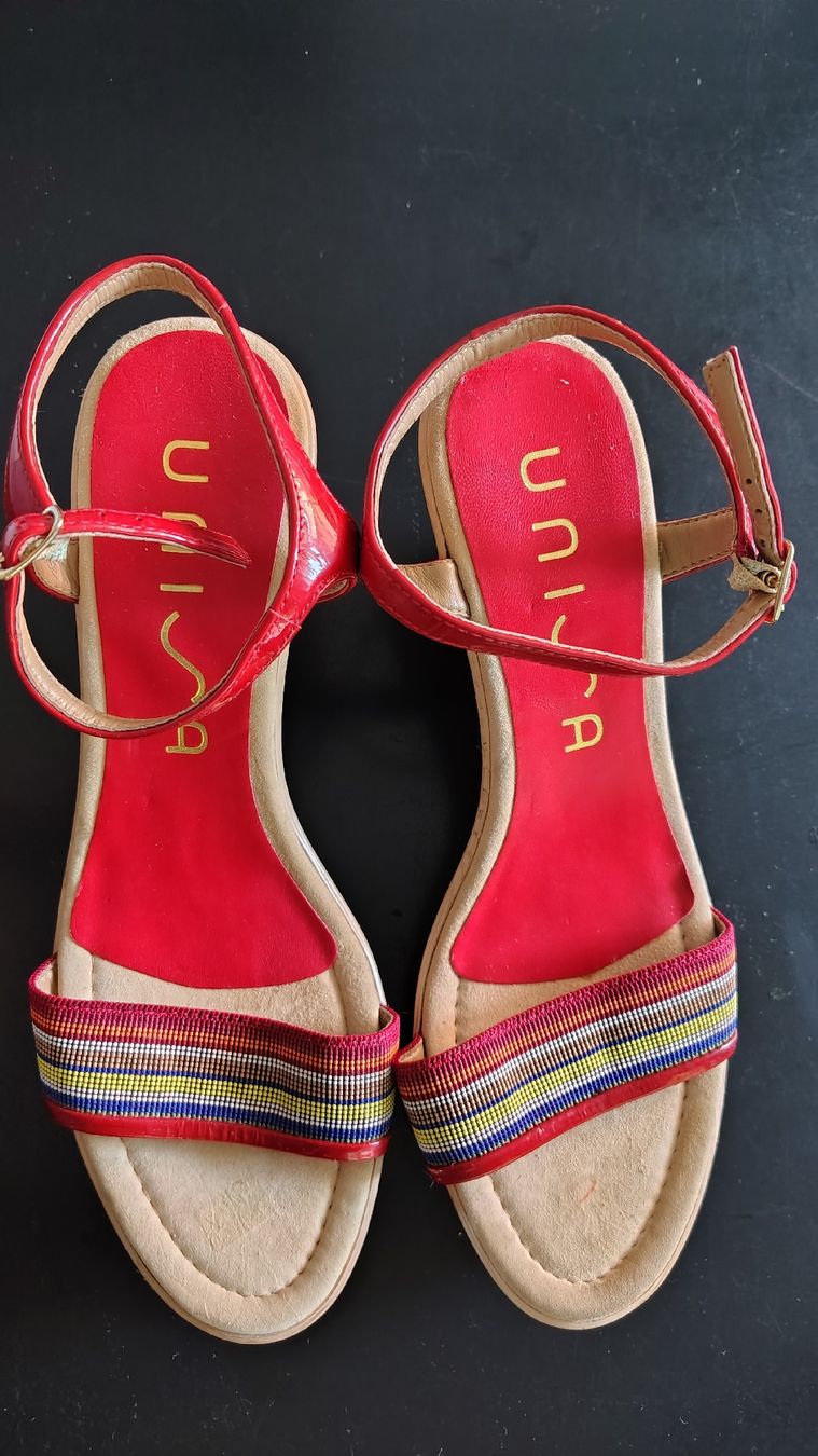 Chaussures femmes: Sandale d'été très peu portées  – D'occasion à Puidoux par Sophia70