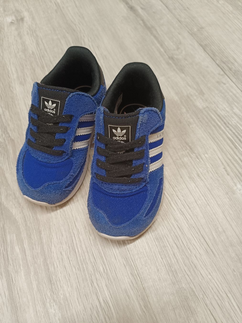 Adidas Scarpe per ragazzi: Kinder Schuhe Adidas, Gr.21 – Usato da Münsingen venduto da Nik010 1
