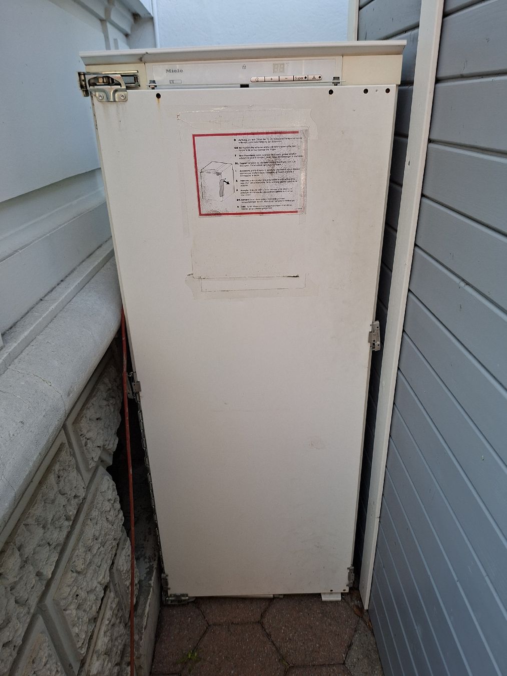 Miele Kühlschrank: Miele Fridge - beer fridge - good condition – Gebraucht aus Gsteigwiler von Marqui 1