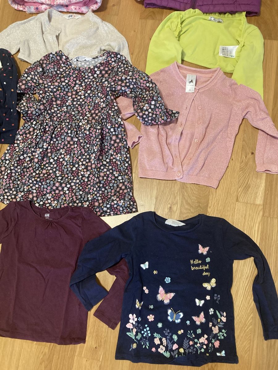 Lotti & Set di vestiti: Mädchen Kleiderpaket Gr 98/104 – Usato da Staad SG venduto da gab_7dr9 5