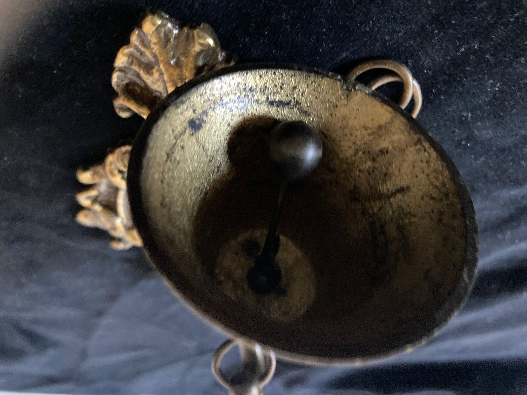 Glocken & Treicheln: Kleine Wandglocke  aus Messing – Gebraucht aus Zürich von Chaeffeler 3