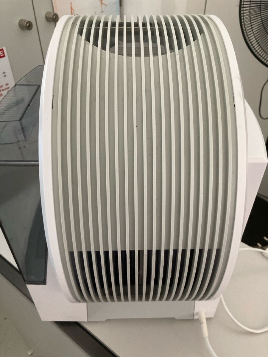 Luftreiniger: Système de filtration d'eau blanc – Gebraucht aus Bursinel von SeveralLives 1