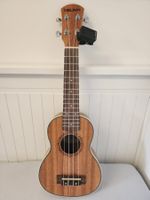 Schöne Neuma Ukulele inkl. Stimmgerät perfekt für Einsteiger