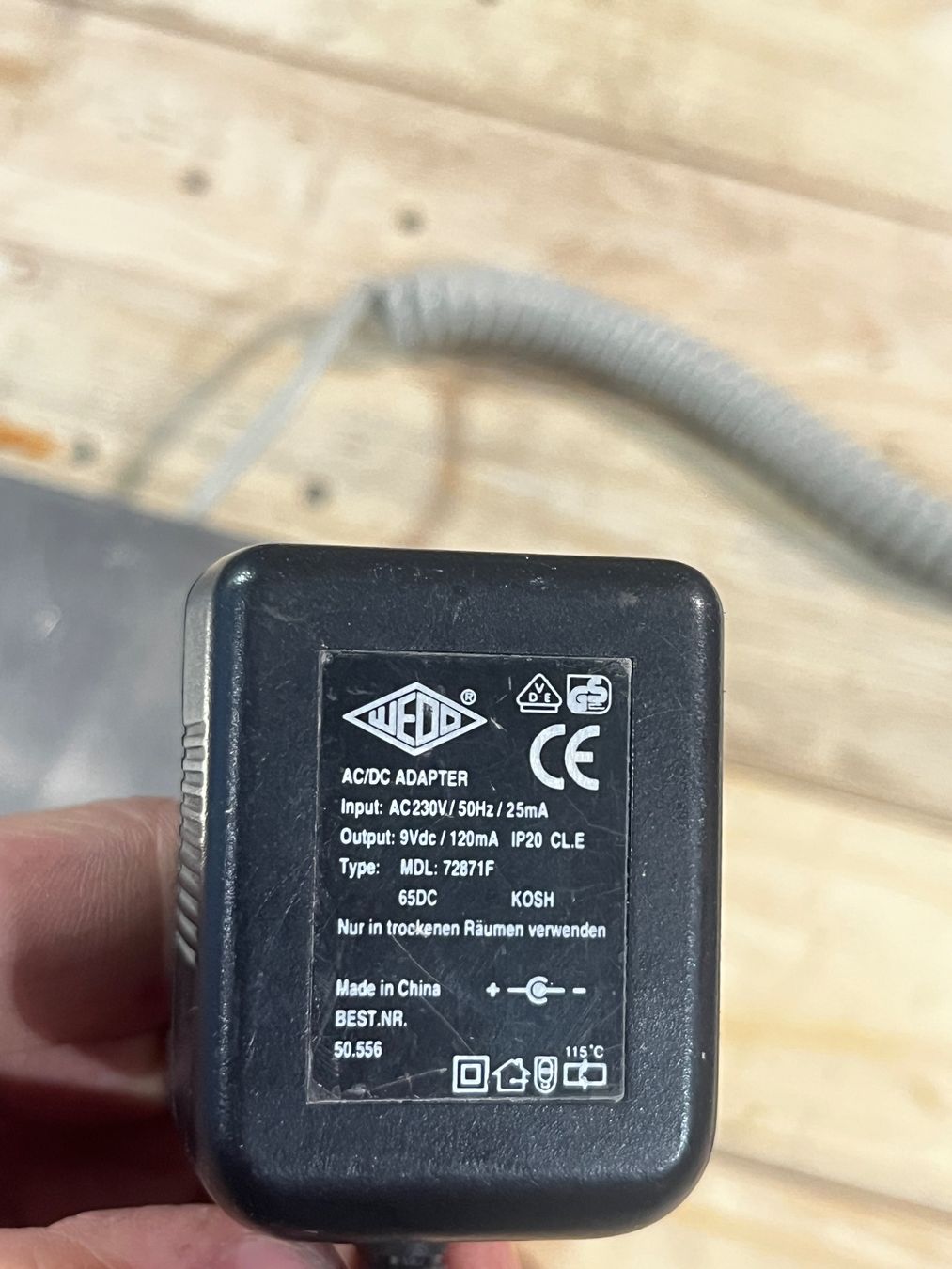 Laborzubehör: Digitalwaage / Paketwaage 50 Kg – Defekt aus Luzern von Fracht-Design 3