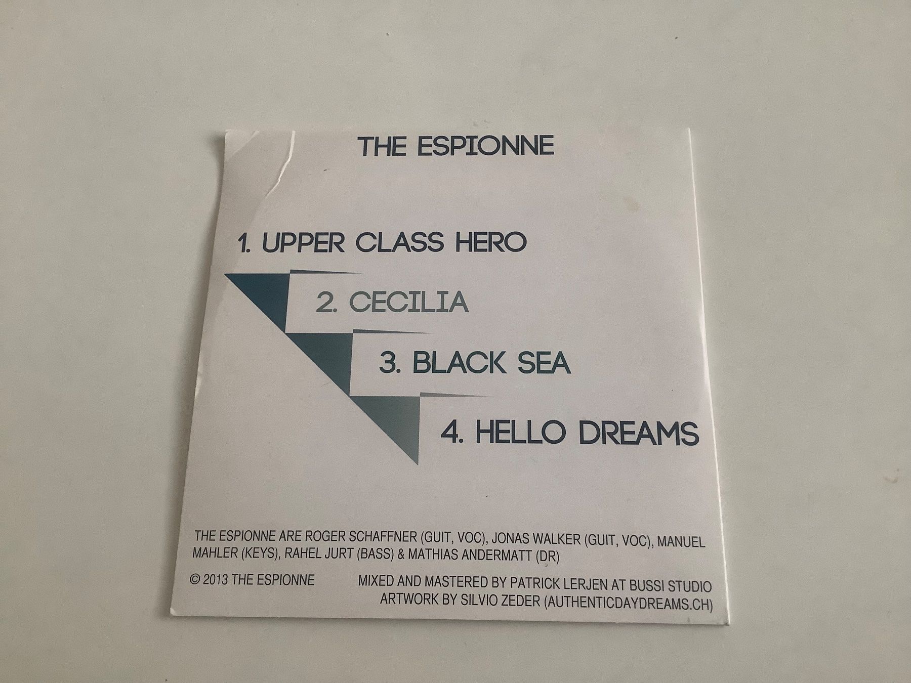 CD: The Espionne / 2023 / in Kartonhülle – Usato da Dübendorf venduto da Troll_88 1