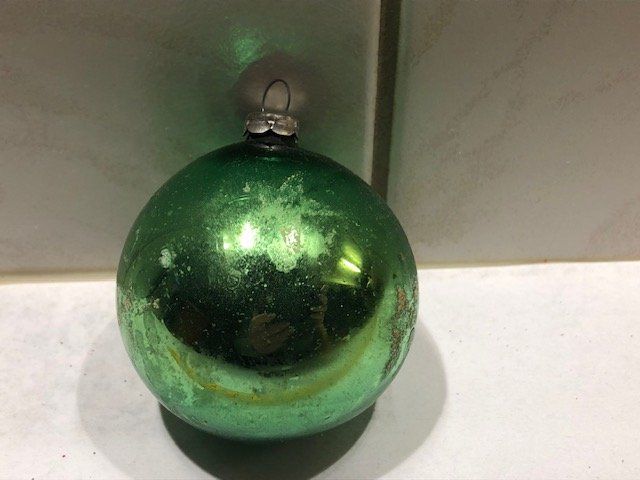 Tutte le decorazioni: Kleine, antike, grüne Weihnachtskugel – Usato da Gossau/ZH venduto da amazonas66 1