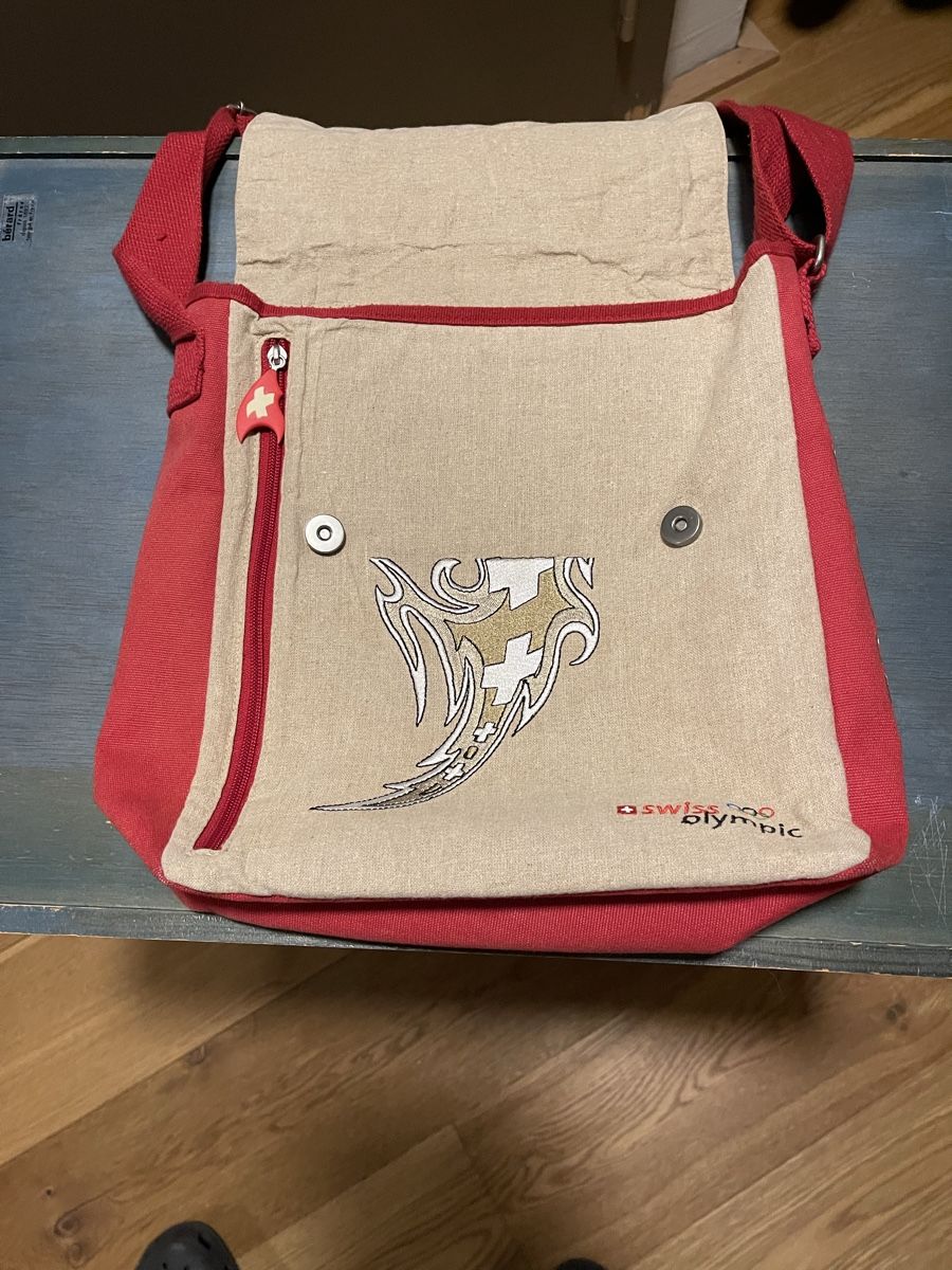 Taschen: Umhänge Tasche Beige und Rot – Gebraucht aus Turbenthal von mmtuescher 2