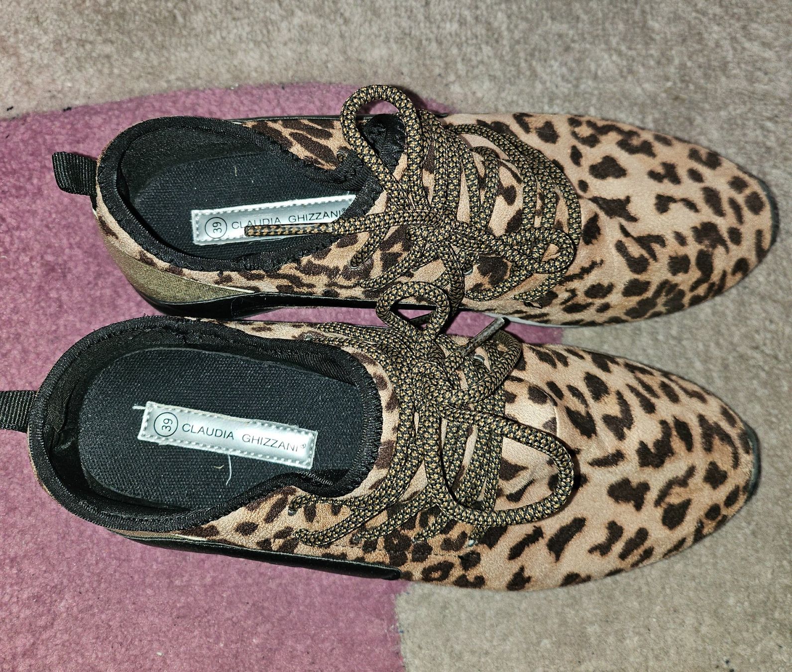 Scarpe da donna: Sneaker in Leo Optik – Usato da Thun venduto da Shame 1