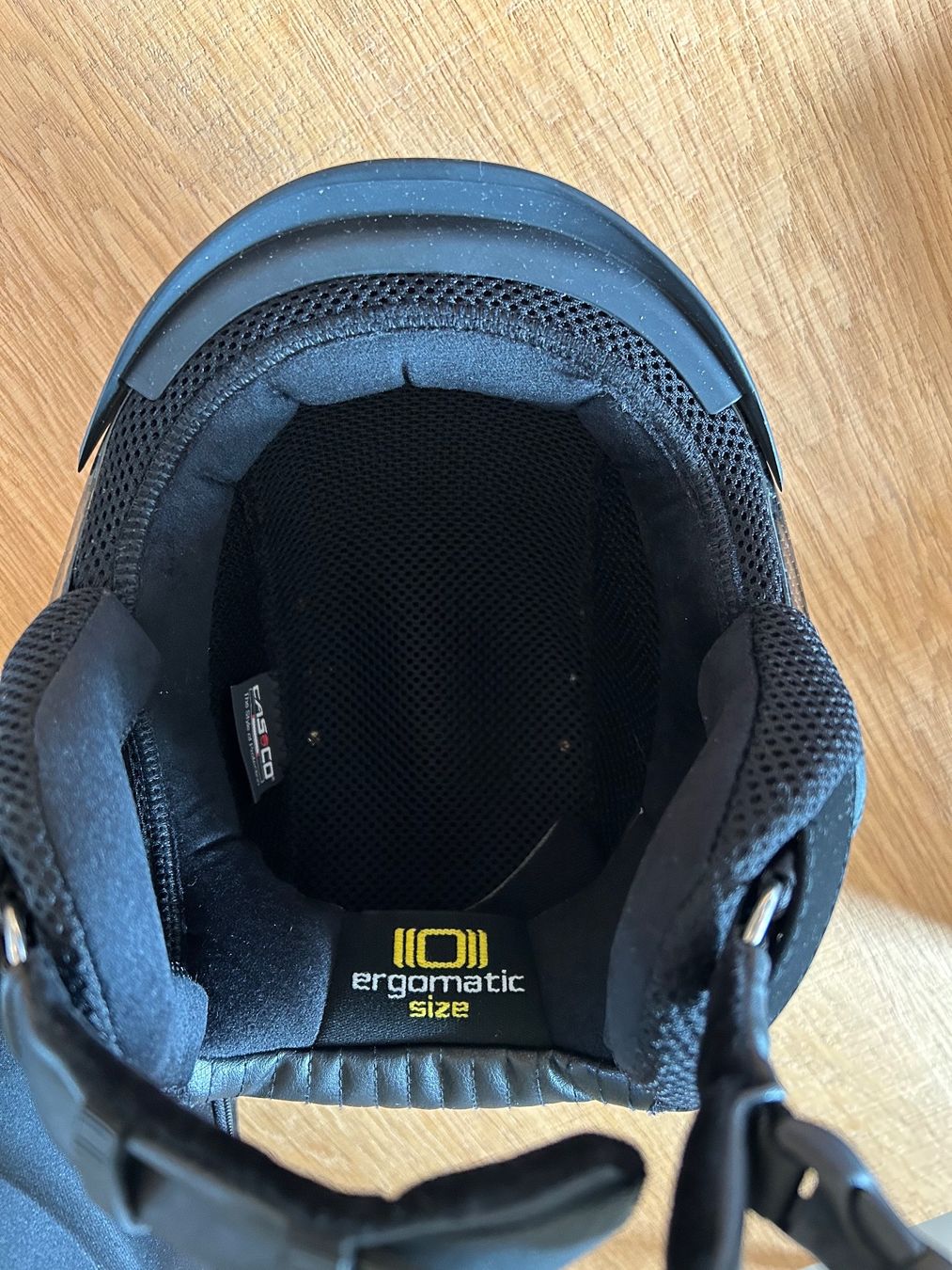 Casco Caschi: Casco Skihelm SP3 Carbon – Usato da Oberrieden venduto da Mezz9 1