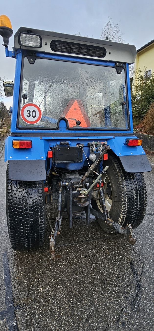 Iseki Traktoren: Traktor Iseki TK 538 HF – Gebraucht aus Kestenholz von Arion4703 3
