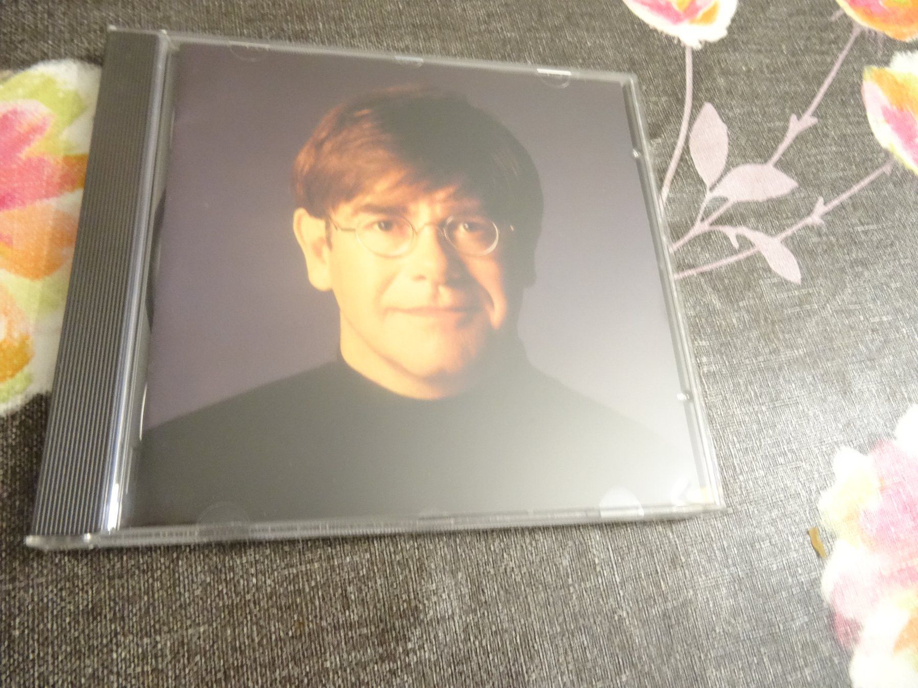 CD: Elton John - Made in England CD – Usato da Olten venduto da Disc-Ausverkauf