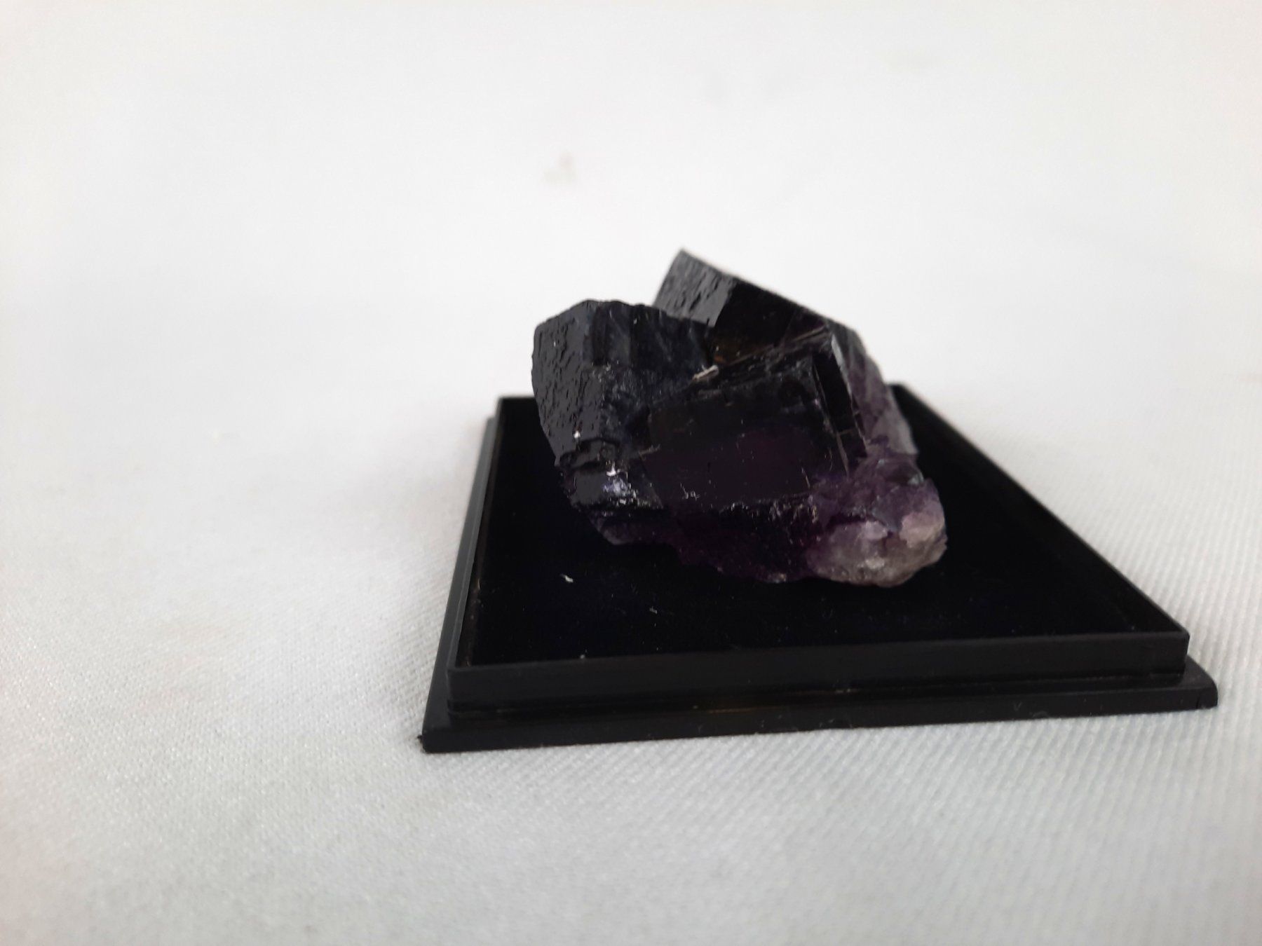 Minerali & Pietre curative: Violetter Fluorit, ca. 60 x 40 x 30 mm – Usato da Beinwil am See venduto da Restwert_Beinwil 4