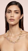 Collier doré avec perles - Style unique