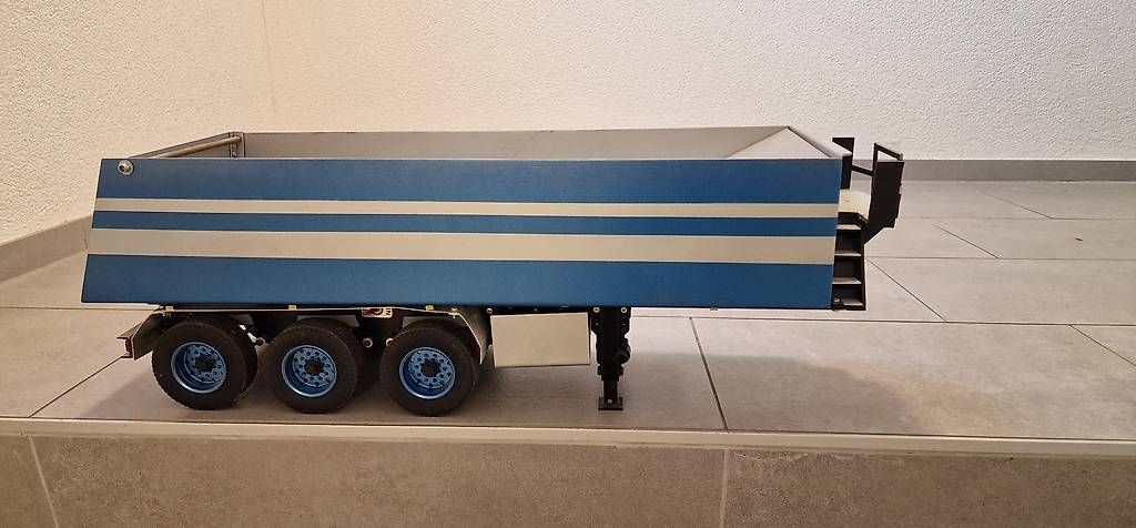 Freightliner Modellini d'auto: Wegen Platzmangel zu verkaufen.... – Usato da Thörigen venduto da Suzukirf77 3