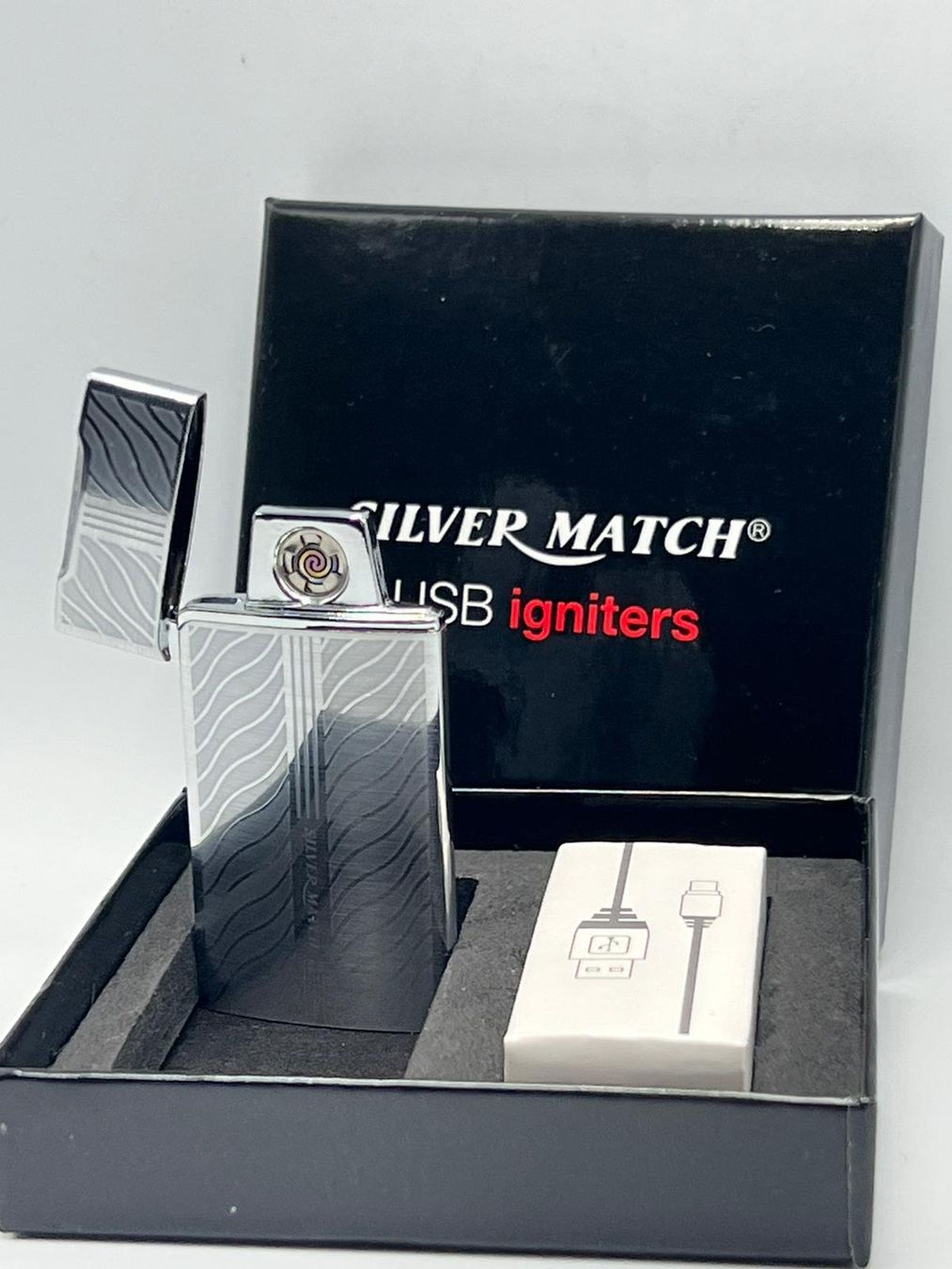 Silver Match USB Feuerzeug, neuwertig und wiederaufladbar! (Neu und ...