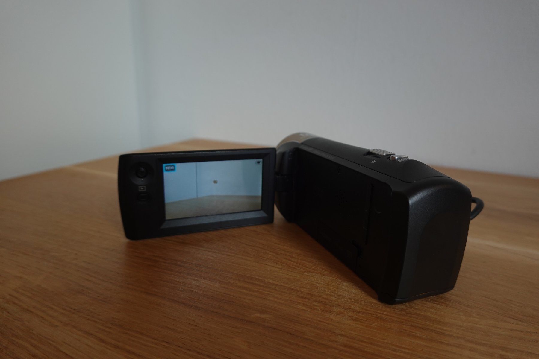 Sony Videocamere: Sony Handycam HDR-CX405 - Schwarz – Nuovo (secondo la descrizione) da Fribourg venduto da mar_9vlt 4