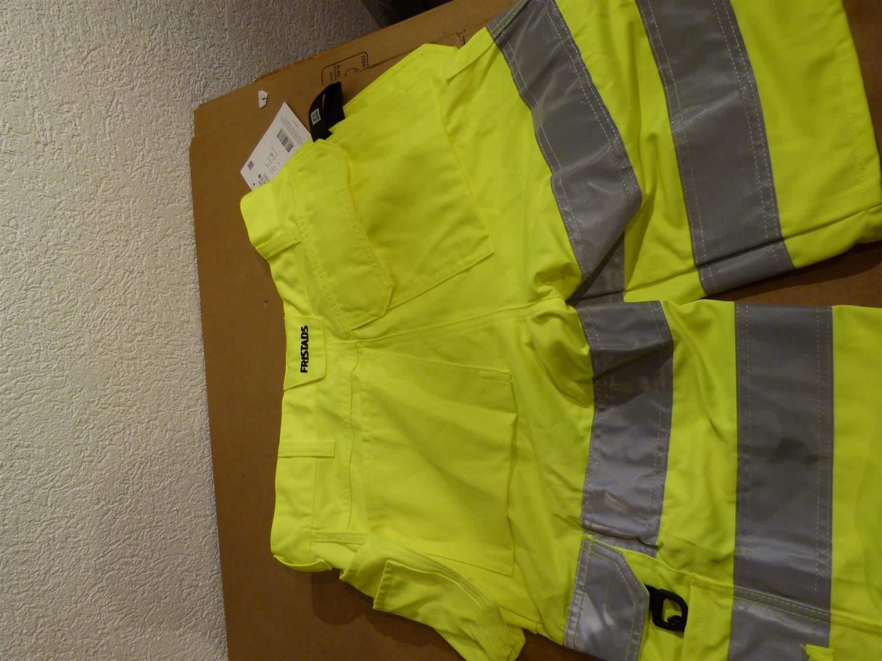Hosen: Fristads HIGH VIS HANDWERKERSHORTS C48 – Neu und originalverpackt aus Uerkheim von Justi.y 8