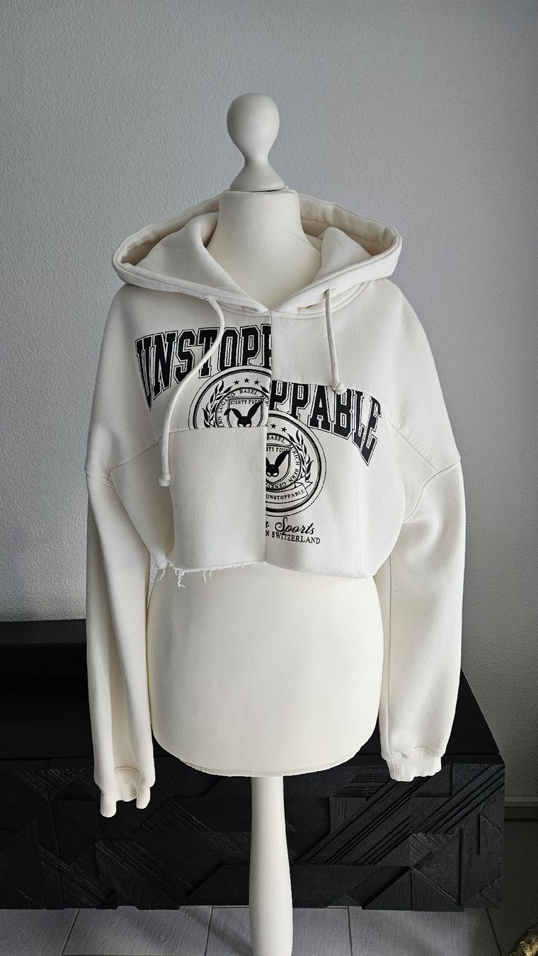 Pullover & Sweatshirts: Pullover – Gebraucht aus Bülach von Recherchieren