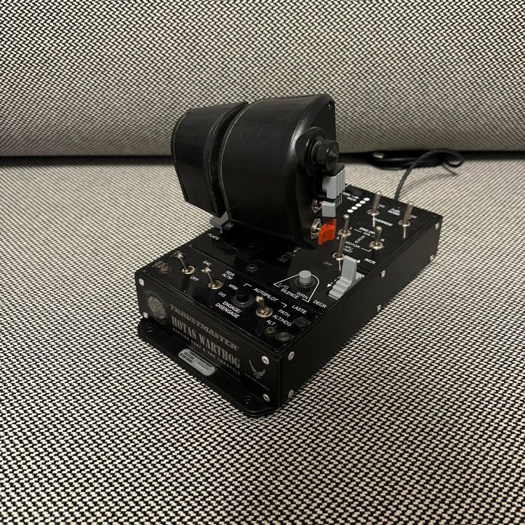 Thrustmaster Hotas Warthog Joystick, PC | Kaufen auf Ricardo