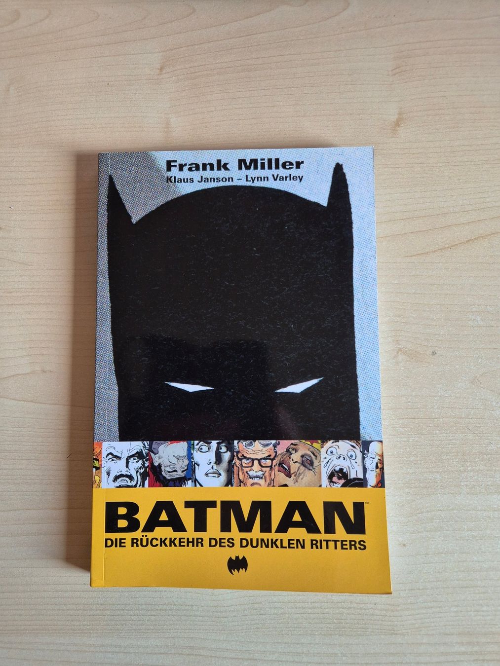 Fumetti: Batman: Die Rückkehr des Dunklen Ritters – Usato da Sargans venduto da Gkohler0
